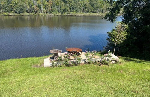 Gough House | Retreat on 37-Acre Lake; Lodge + Home Sleeps 12; Hunt, Fish & Explore