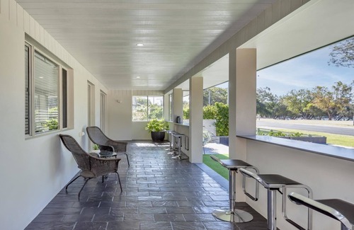South Yunderup House | Retreat on the Murray. Riverfront modern home with private jetty.