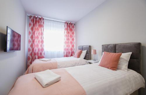 Oradea Apartment | Retreat to a Stylish Home at West Residence