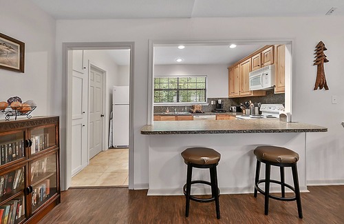 Bryan House | Retreat To Cardinals Cabin