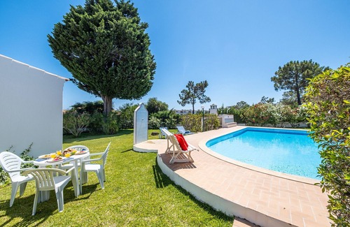 Sesmarias Villa | Retreat w/BBQ & heatable pool – Galé