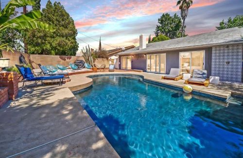 Reseda House | Retreat with Pool