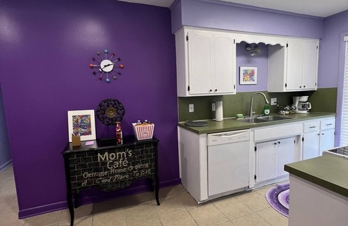 Fort Smith House | Retro Centrally Located Duplex!
