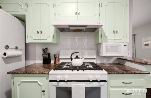 Old West Austin House | Retro Chic - Old Austin Charm W/Updated Features!