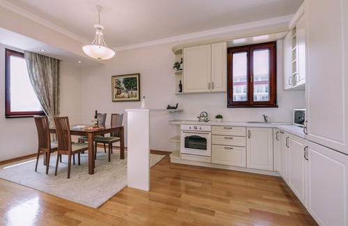 Budva Apartment | Retro Two Bedroom Apartment in Center of Budva