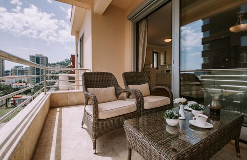 Budva Apartment | Retro Two Bedroom Apartment in Center of Budva
