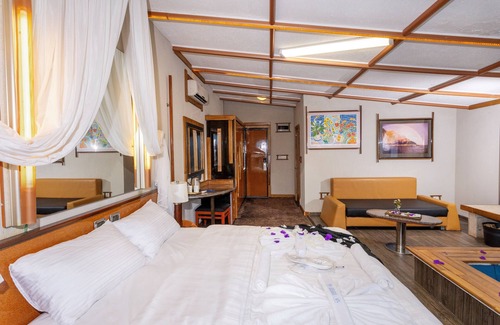 Foca Hotel | Reva Miami Hotel Restaurant SPA