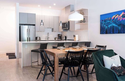 Revelstoke Condo | Revelstoke - Rustic Retreat