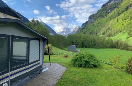Luchsingen House | Revier caravan-ig und cool