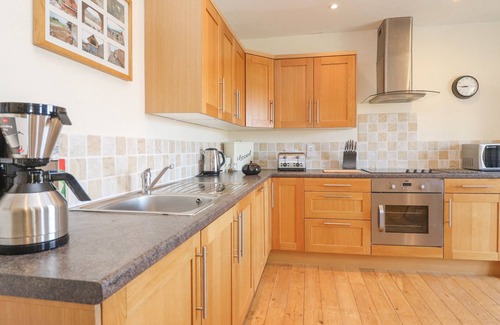 Fortrose Cottage | REYFLAT BARN, family friendly, with a garden in Rosemarkie