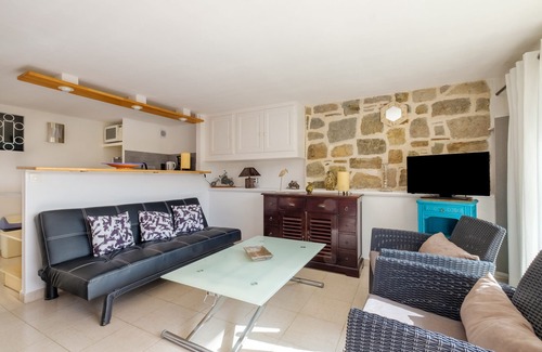 Mandelieu-La-Napoule Apartment | Rez-de-villa dans un beau domaine avec piscine