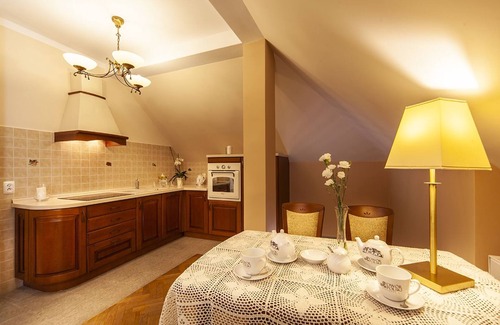 Belchatow Hotel | Rezydencja Dwór Polski