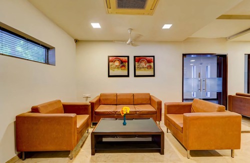 Royapettah Hotel | RG Suites Royapettah