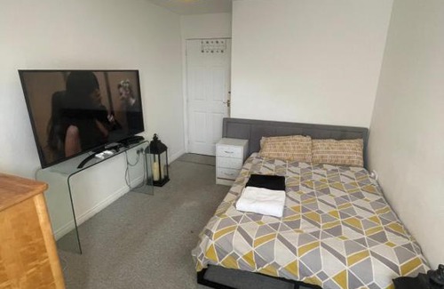 Waltham Abbey House | Rhapsody Premium