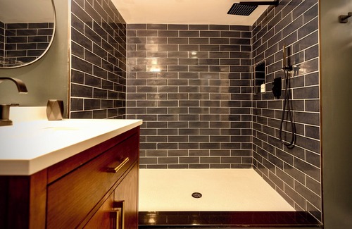 Rhinebeck Hotel | Rhinebeck Inn Suite with a Private Deck