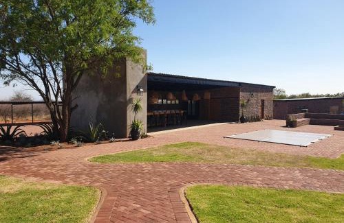 Rustenburg Apartment | RhinoStay