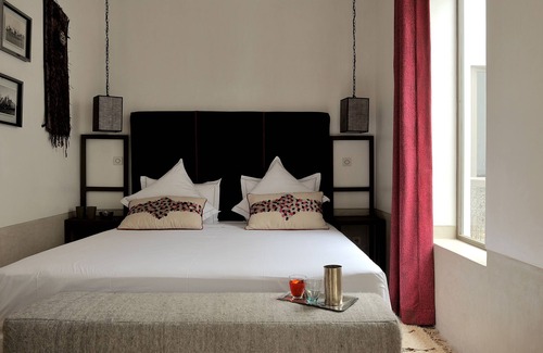 Mellah House | Riad 6 rooms, contemporary decor, with staff available.