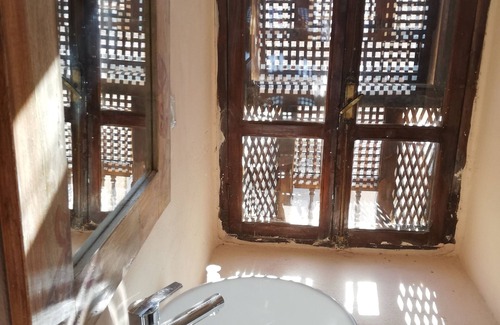 Tozeur House | Riad Dar El Caid. Palais Siecle XIVAt the heart of the city