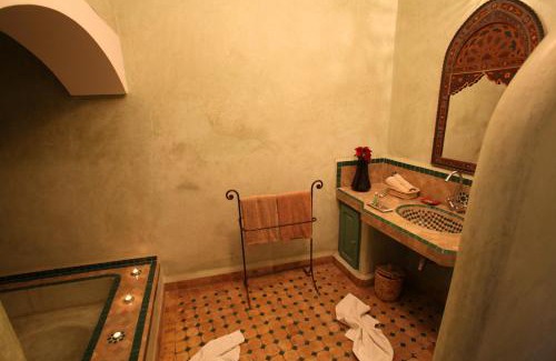 Sidi Ben Slimane El Jazouli House | Riad De Vinci & SPA
