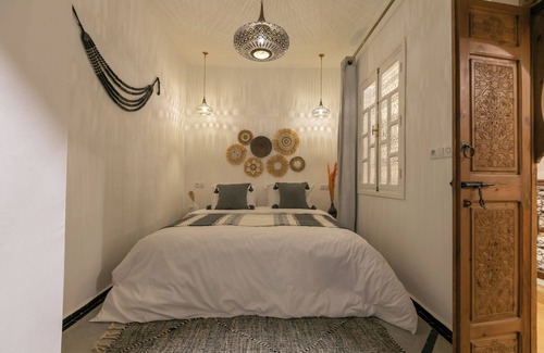 Bab Taghzout House | Riad Lamalika