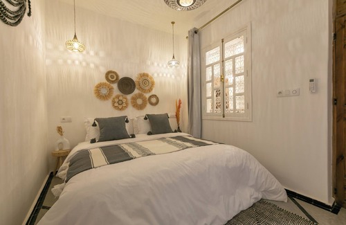 Bab Taghzout House | Riad Lamalika