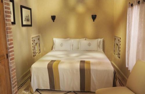 Sidi Bou Amar House | Riad Les Trois Palmiers El Bacha