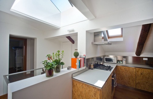Santa Croce Apartment | Rialto - Light and Panoramic Penthouse in the heart of Venice