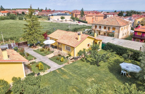 Riaza Ski Chalet | Riaza Victorian Estate. Ideal groups up to 8 people. Large Garden and BBQ