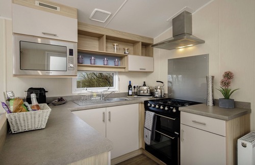 Longridge House | Ribble Heights Cosy Lodge Retreat with Countryside Views, Longridge, (Pet Free)