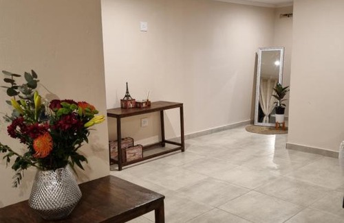 Moletji House | Ribeng la Noka Conference and Leisure Center