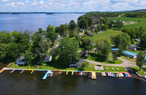 Roseneath Cottage | Rice lake 4 bedrooms waterfornt cottage