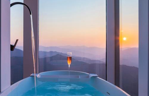 Longsheng Various Nationalities Autonomous County Bed & Breakfast | Rice View Lodge