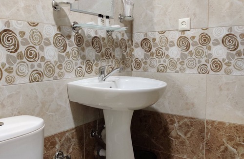 Ecmiadzin Hotel | Richmind Hotel