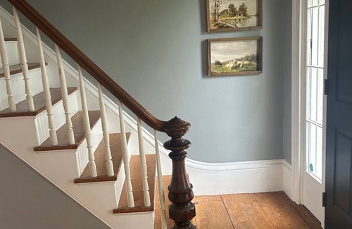 Richmond House | Richmond Retreat - Charming Colonial Home