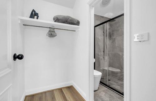 Richmond Villa | Richmond Retreat Steps to MCG & Rod Laver & CBD