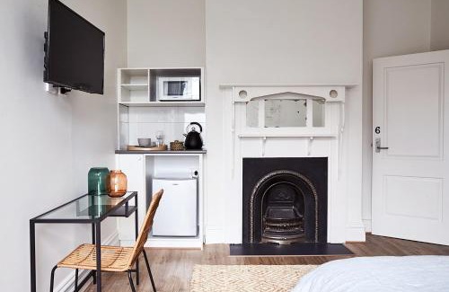 Richmond North Apartment | Richmond Studios by Short & Long Stays