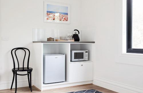 Richmond North Apartment | Richmond Studios by Short & Long Stays