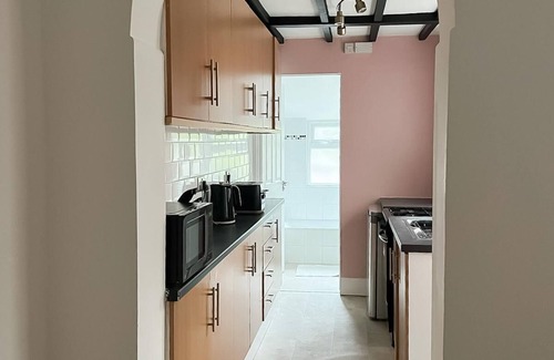 Rickmansworth Cottage | Rickmansworth Lodge - Canal View