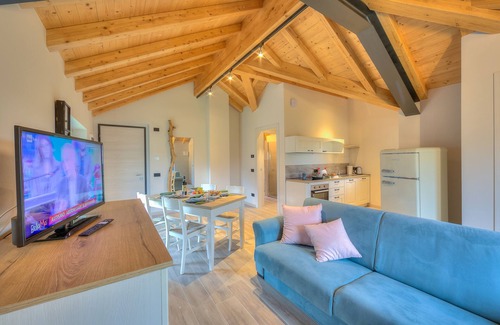 Roe Volciano Apartment | Ricomilla-Finestra Sul Verde- priv park, Roè Volciano, Italy