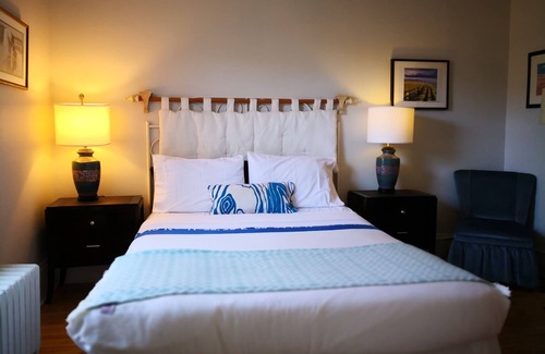 Golden Triangle House | Rideau Inn