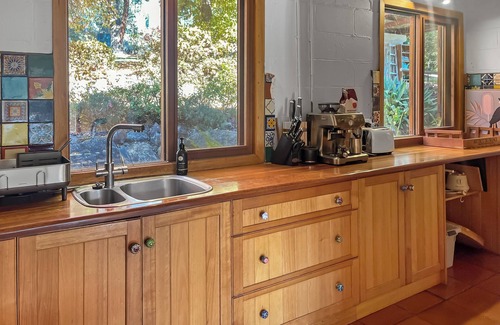 Merrijig House | Ridge River Retreat: 4 BR, 3.5 BA in Merrijig, Sleeps 8