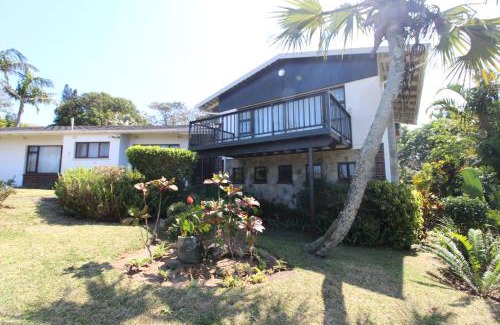 Uvongo House | Ridge road 18 Holiday House