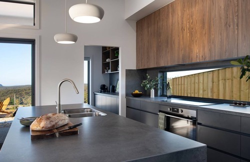 Daylesford House | Ridge Vue Retreat - the ultimate in style and serenity
