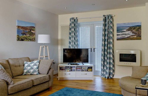 Bishopston House | Ridley Way in the beautiful Swansea