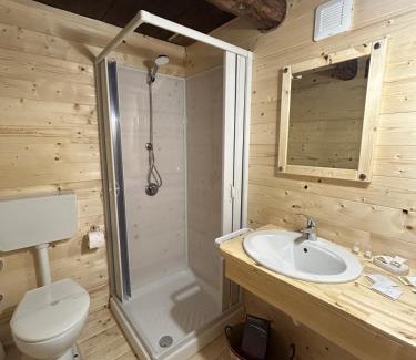 Pramollo Bed & Breakfast | Rifugio Pomeano Bed and Breakfast