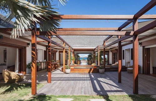 Anse de Lorient Villa | Right on the beach luxurious top end villa