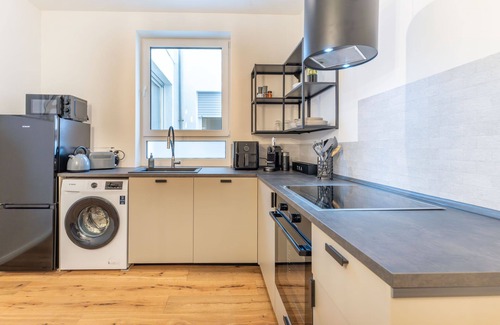 Horchheim Apartment | Right on the Rhine, quiet and centrally located - your Zeitwohn-Studio Augusta.