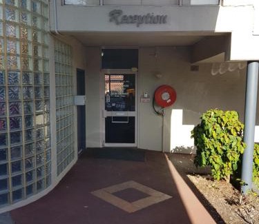 Ringwood Hotel | Ringwood Lake Inn