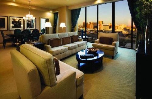 Las Vegas Resort | Rio Hotel & Casino, a Destination by Hyatt Hotel