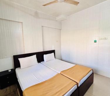 Malad West Bed & Breakfast | Rio House Service apartment Malad